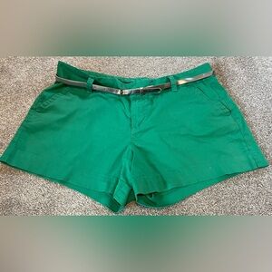 Calvin Klein Jeans kelly green short with detachable silver belt, size 10